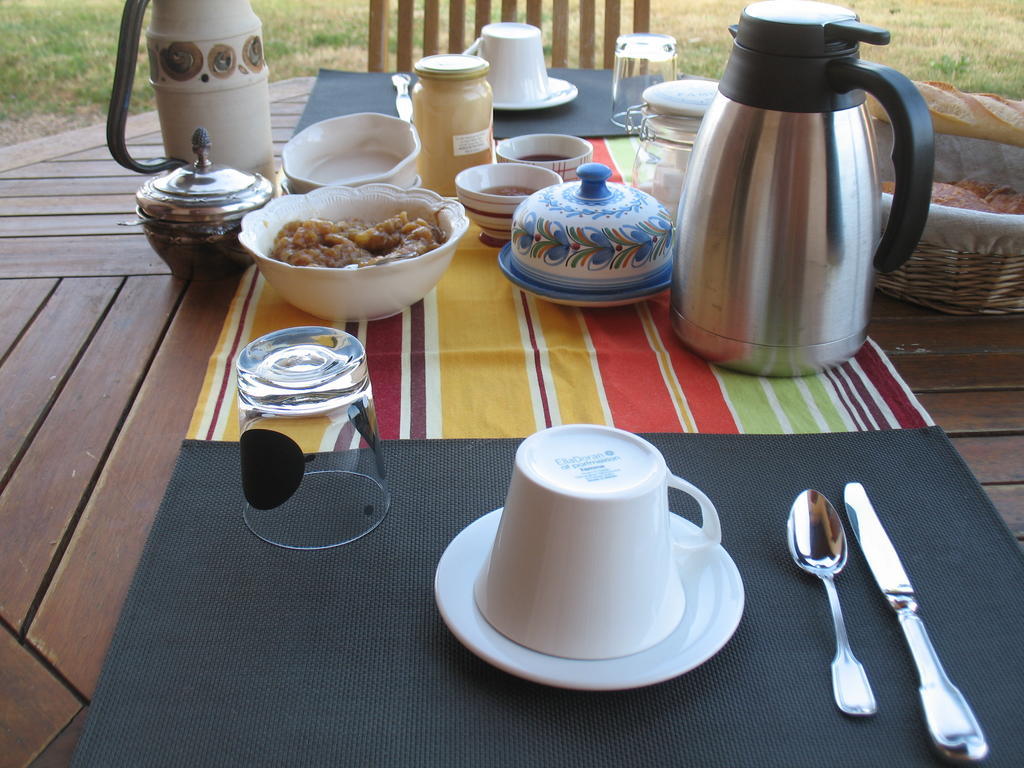 Bed and Breakfast Les Glycines - Domaine Gilles Coperet Régnié Zewnętrze zdjęcie